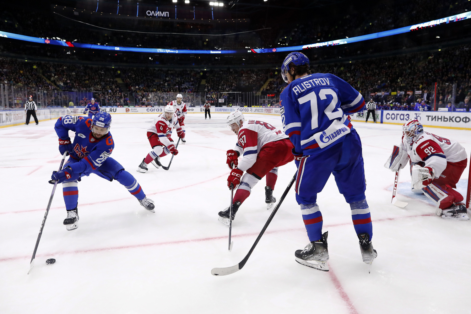 SKA-Lokomotiv: how the hot hockey match went with a disappointing score of 2:3