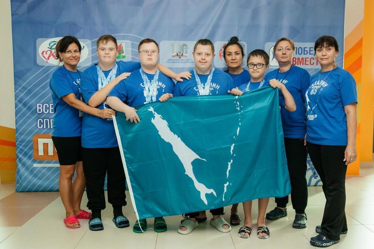 Спортсмены с Сахалина с синдромом Дауна завоевали девять медалей на олимпиаде по плаванию
