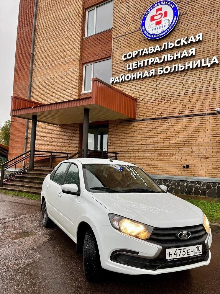 Новый автомобиль приехал на работу в Сортавальскую больницу Карелии