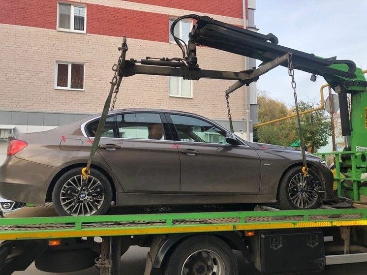 Дорогую иномарку забрали у казанской фирмы за неуплаченные штрафы