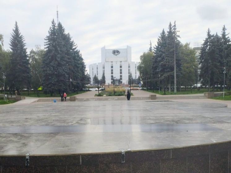В Челябинске главный фонтан законсервировали на зиму