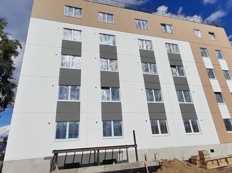 Стройка дома для переселенцев из бараков в Лахденпохье вышла на финишную прямую