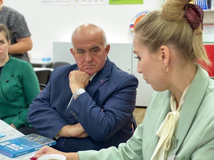 Костромской губернатор обсудил с учителями вопросы преподавания истории