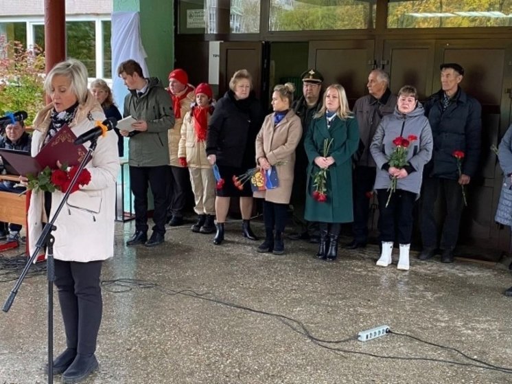 В Осташкове Тверской области установили мемориальные доски в честь погибших на СВО бойцах