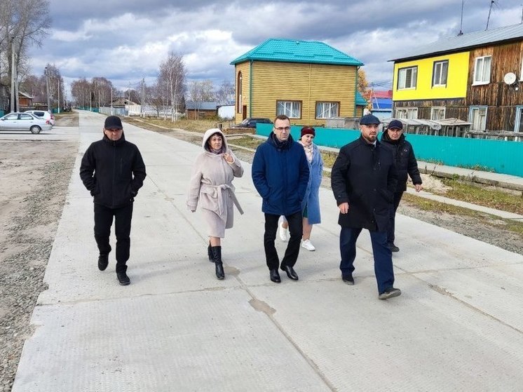 В поселке Луговское в Югре построили новую дорогу