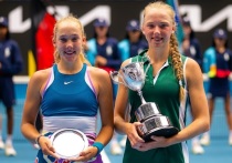 16-летние россиянки Мирра Андреева и Алина Корнеева не смогли пробиться на личную встречу друг с другом в четвертьфинале турнира в Гонконге.