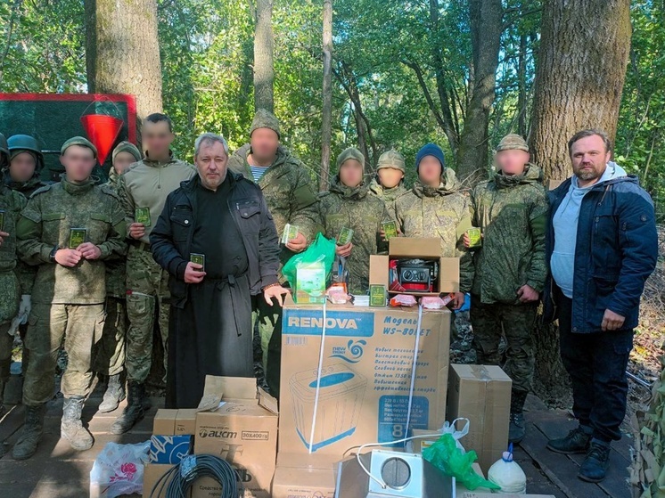 Брянские прихожане передали участникам СВО гуманитарную помощь