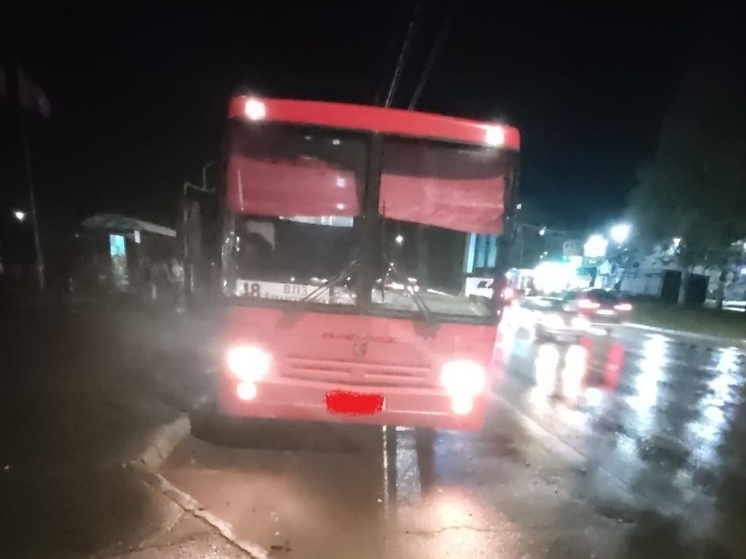 Пенсионерка в Вологде попала в больницу после падения в автобусе