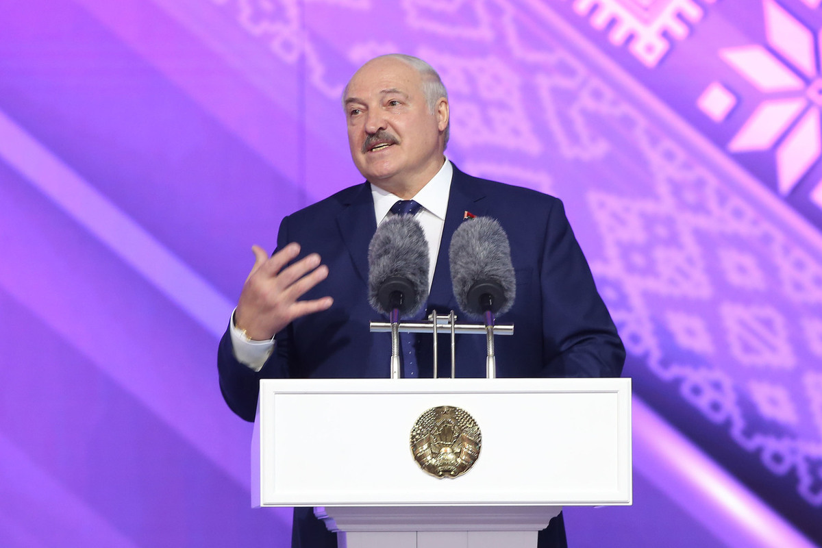 Лукашенко предупредил СНГ о непростых временах