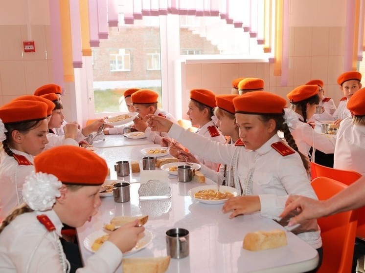 В Кузбассе обновили 26 школьных столовых