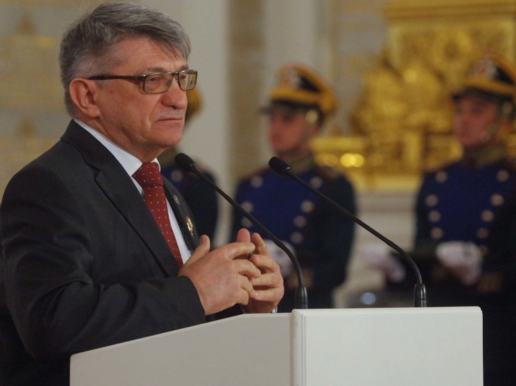 Сокуров заявил, что Минкульт запретил его фильм про "Сталина в аду"