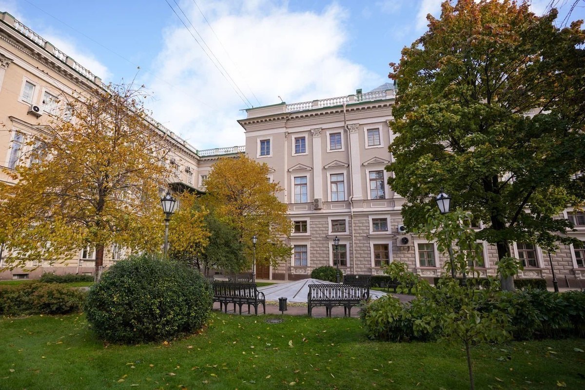 Мариинский сад. Сад Мариинского дворца. Сад Мариинского дворца в Санкт-Петербурге. Мариинский сад в Санкт-Петербурге режим. Хранители Мариинского дворца.