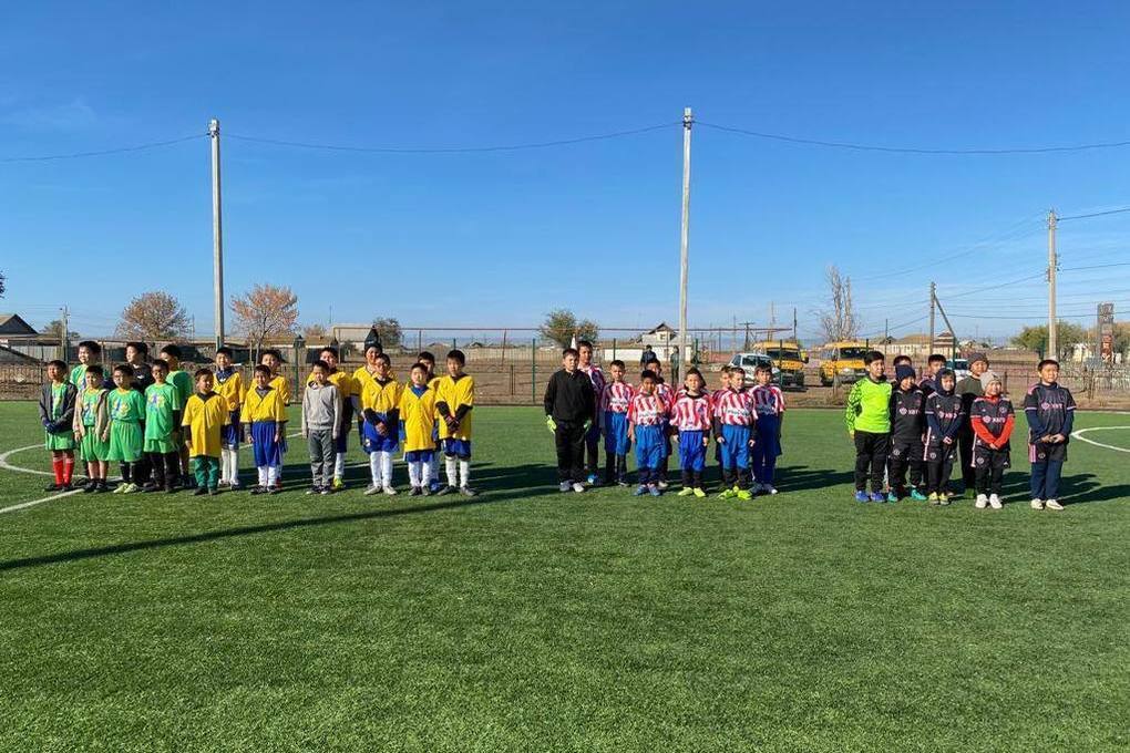 В районе Калмыкии футболисты вышли на поле в память о заслуженном учителе