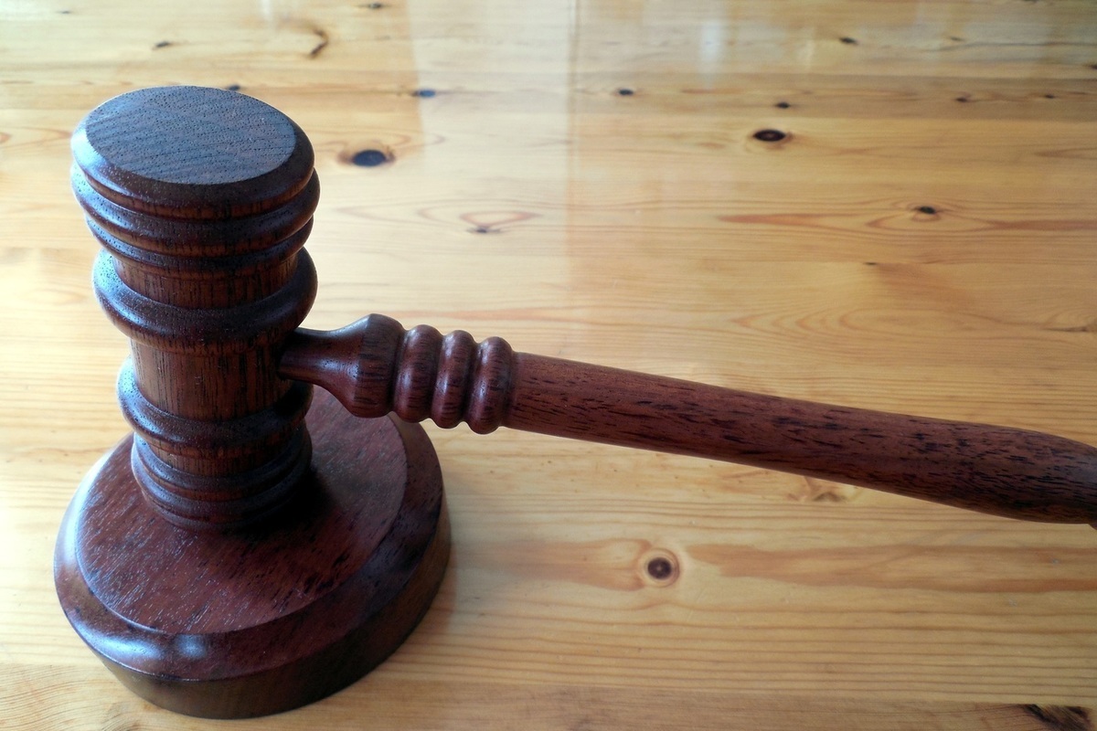 В Курске суд оштрафовал мужчину на 5 тысяч рублей за избиение 8-летнего пасынка