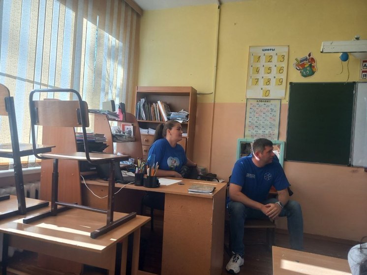 Урок безопасного поведения провели волонтеры «Лига Спас» в хабаровской школе