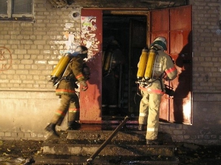 В Воронеже на горевшем диване 44-летняя женщина получила ожоги лица