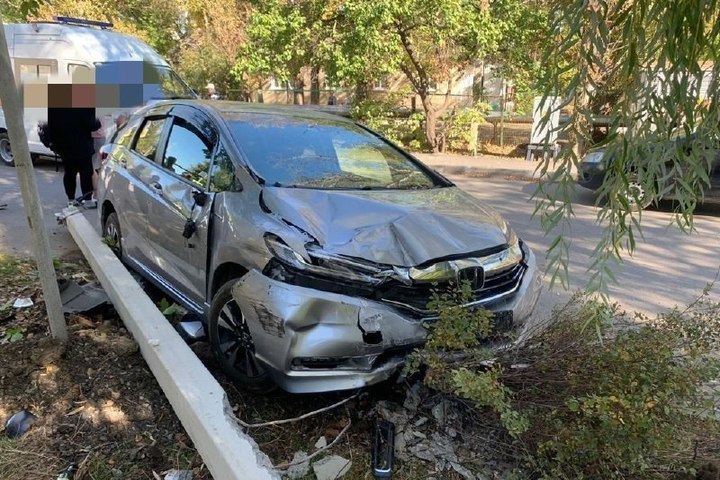 В Минеральных Водах пьяный водитель иномарки сбил двух школьниц на тротуаре