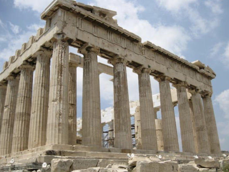 Античные статуи были в древности расписаны сложными рисунками