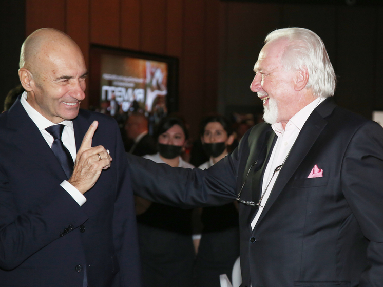 Шоу-бизнес сыграл в оптимизм