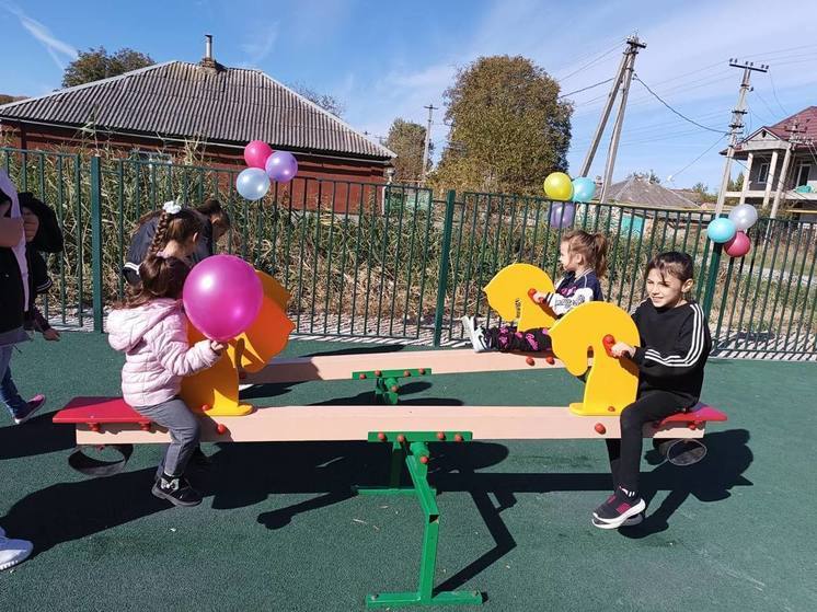 В посёлке Предгорного округа открыли детскую игровую площадку