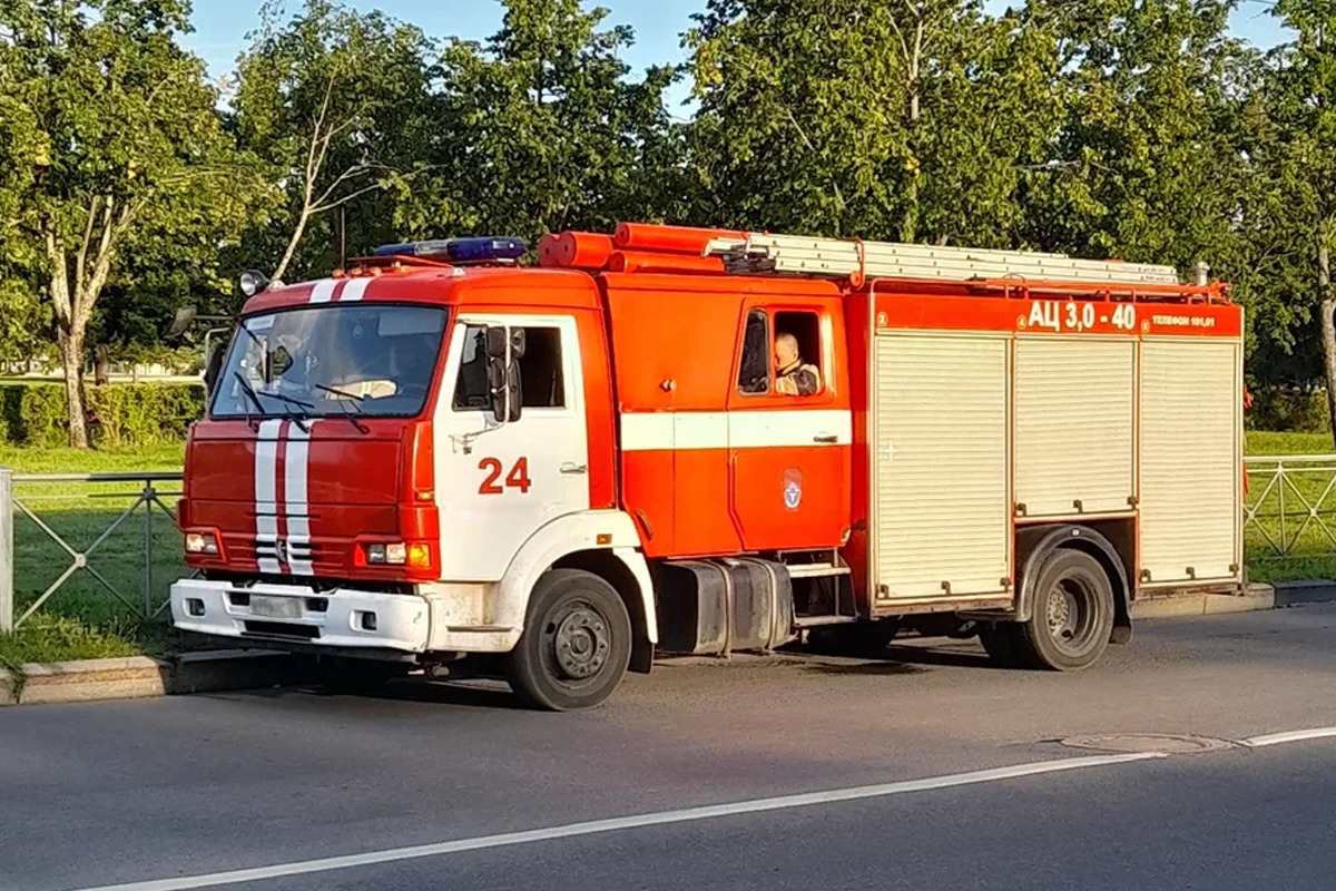 14 октября пожарные Ивановской области тушили магазин, баню и автомобиль