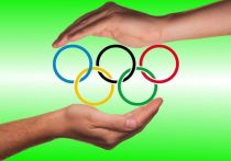 Директор департамента Международного олимпийского комитета (МОК) по связям с Национальными олимпийскими комитетами (НОК) Джеймс Маклеод на 141-й сессии МОК в Мумбаи отметил, что МОК решительно отвергает призывы государств о полном отстранении российских и белорусских атлетов