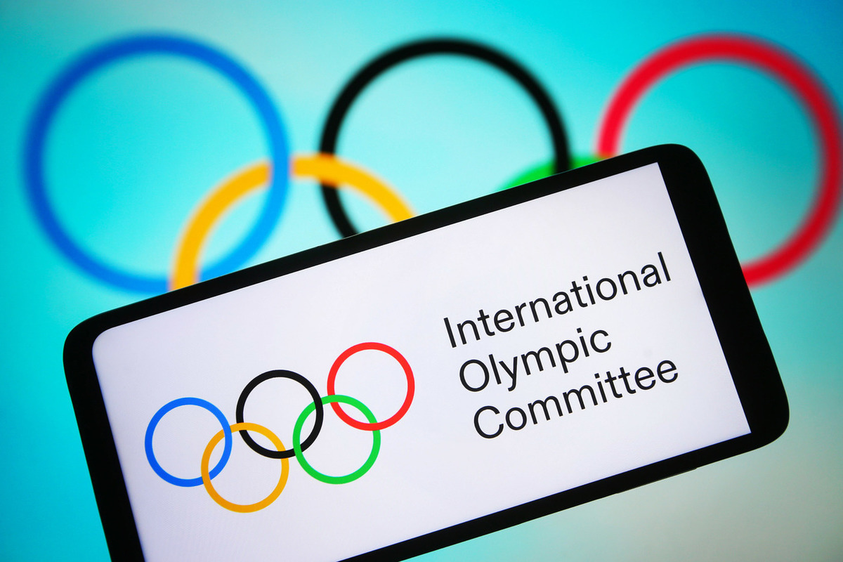 МОК осудил призывы стран к отстранению российских спортсменов