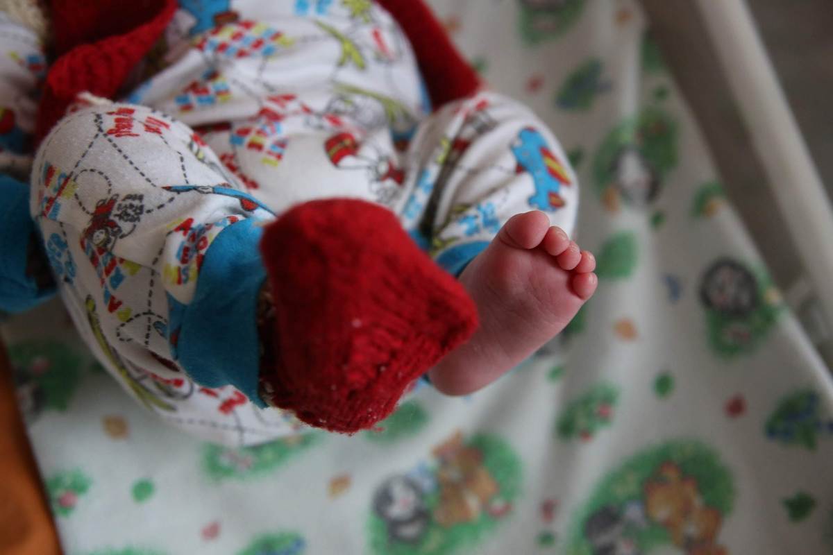 Волгоградские врачи спасли жизнь младенцу с дефектом брюшной полости
