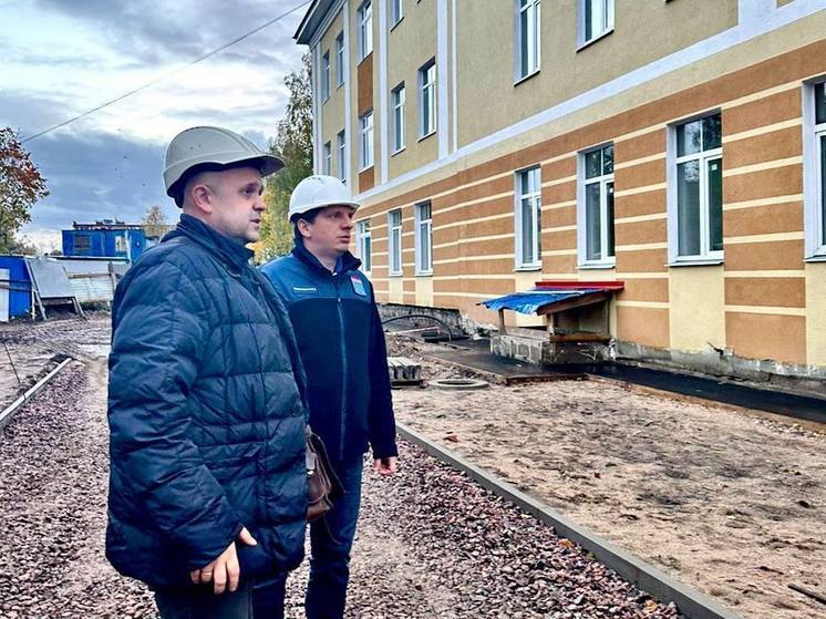 Стройготовность школы искусств в Лодейном Поле оценили на 80 %