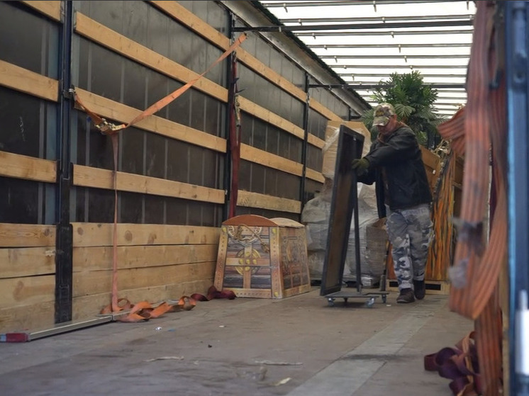 Свердловская область прислала помощь для учреждений культуры Макеевки