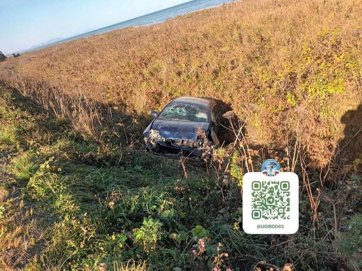 Автомобиль Toyota Allex опрокинулся на дороге Южно-Сахалинск — Оха