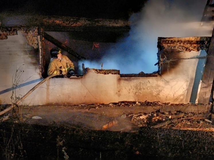 Жилой дом полностью сгорел в поселке Карелии
