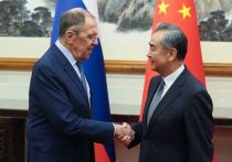 Министр иностранных дел КНР Ван И заявил сегодня, 16 октября, своему российскому коллеге, главе МИД РФ Сергею Лаврову, что Китай полностью поддерживает председательство России в БРИКС в 2024 году