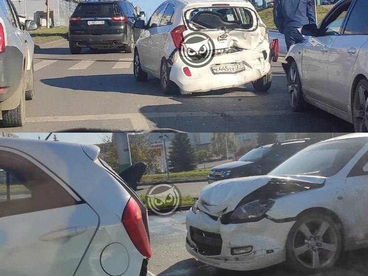 В Пензе два автомобиля столкнулись на проспекте Строителей