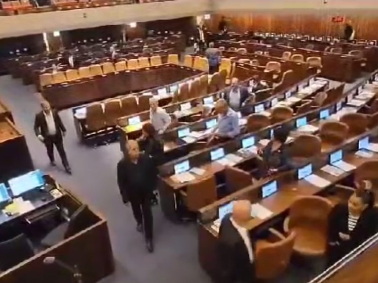 Появилось видео эвакуации Кнессета в Иерусалиме из-за атаки ХАМАС