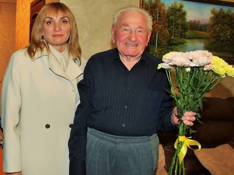В Орле отмечает 97-летие ветеран Великой Отечественной войны Леопольд Дыскин