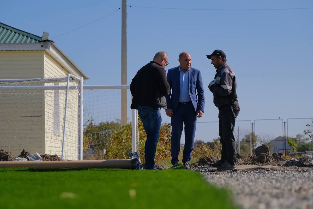 В Приволжском районе Астраханской области открываются футбольные площадки