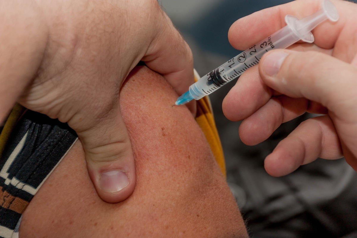 В Курской области более 270 тысяч человек сделали прививку от гриппа
