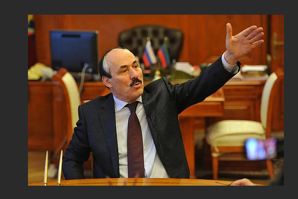 Экс-глава Дагестана дал интервью азербайджанским журналистам