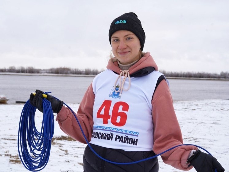 Спортсменка из Салехарда установила новый рекорд Ямала по метанию топора