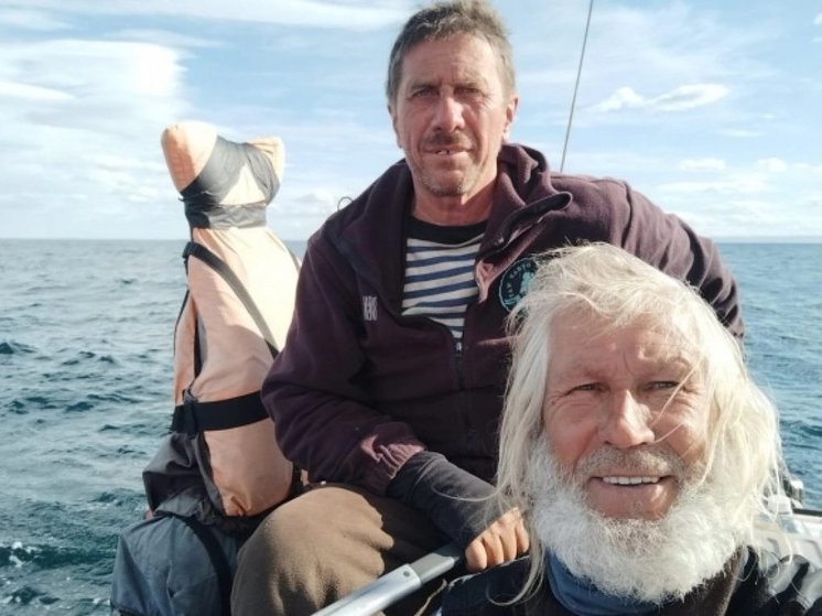 Выходцы из Новосибирска и Томска продолжат кругосветный тур после нападения акул
