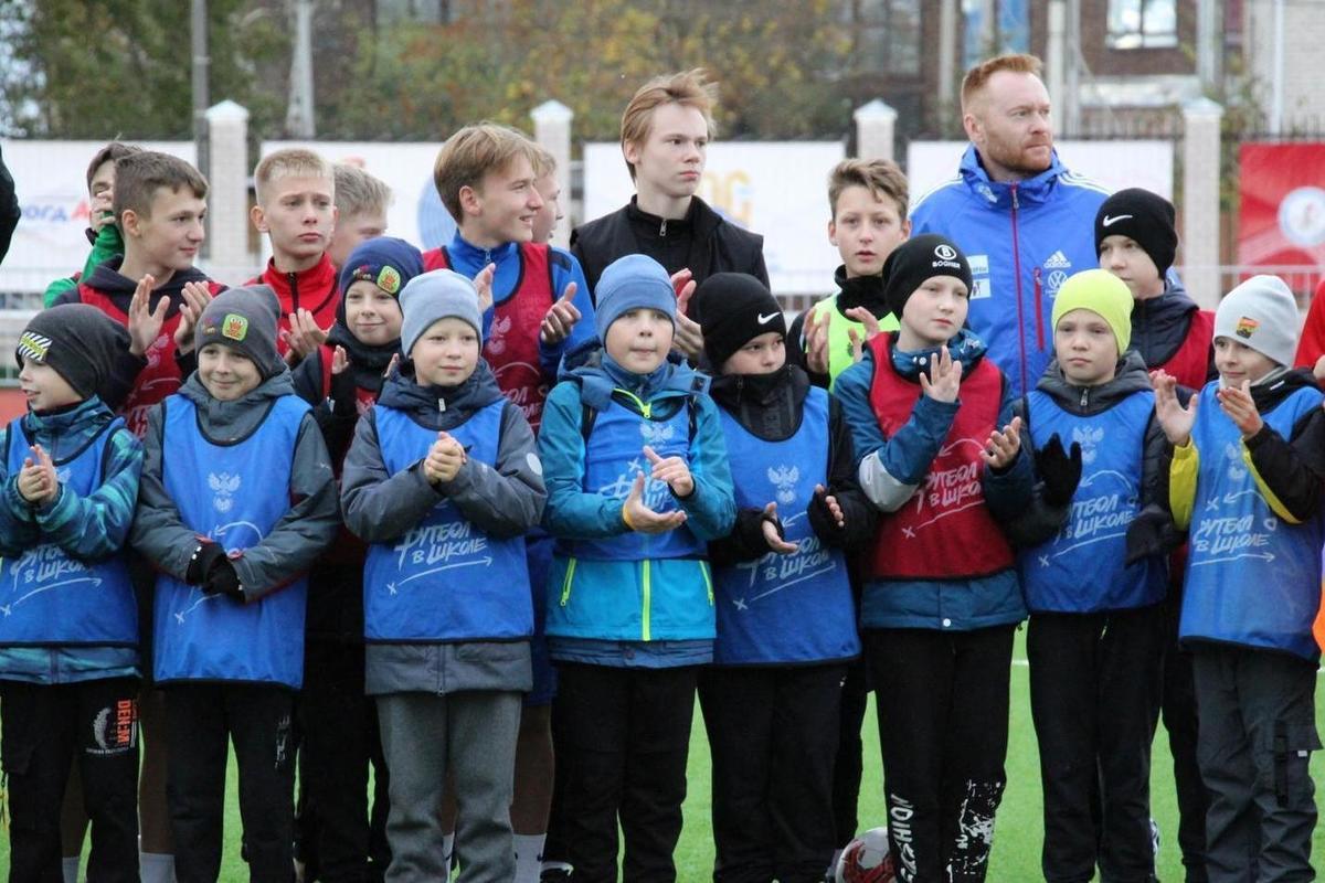 Фестиваль «Футбол в школе» объединил более 500 юных вологжан