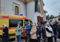 Тысячи новосибирцев собрались днем 17 октября в главном соборе Новосибирска, чтобы поклониться одной из самых чудотворных святынь в мире