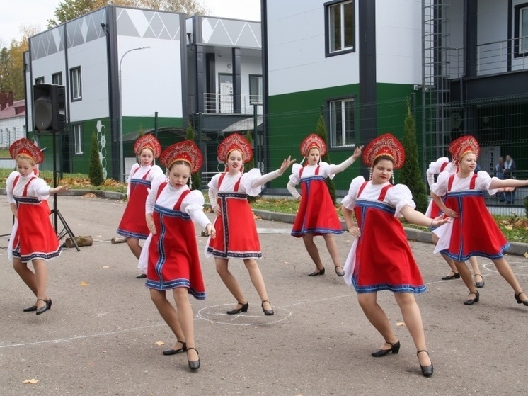 Смоленские артисты дали концерт в военном госпитале