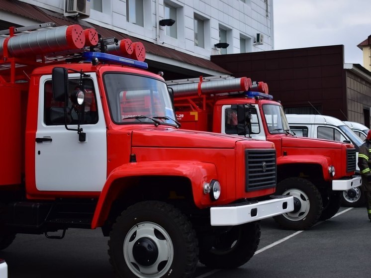 Пожарным в тюменских селах передали новый спецтранспорт