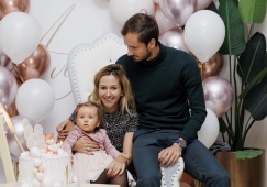Даниил и Дарья Медведевы отметили первый день рождения дочери: фото