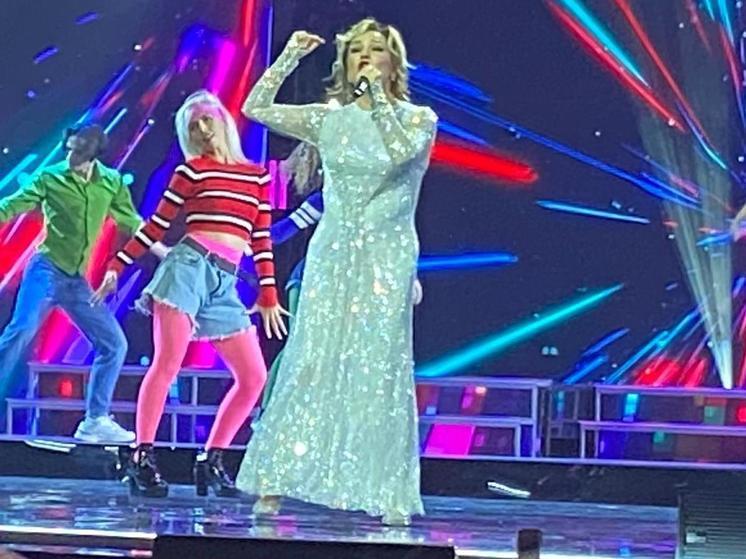 Проклятая Разиным Буланова на концерте Шатунова заявила об изменениях в судьбе