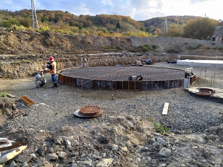 В Холмском районе приступили к монтажу резервуаров для новой станции водоочистки
