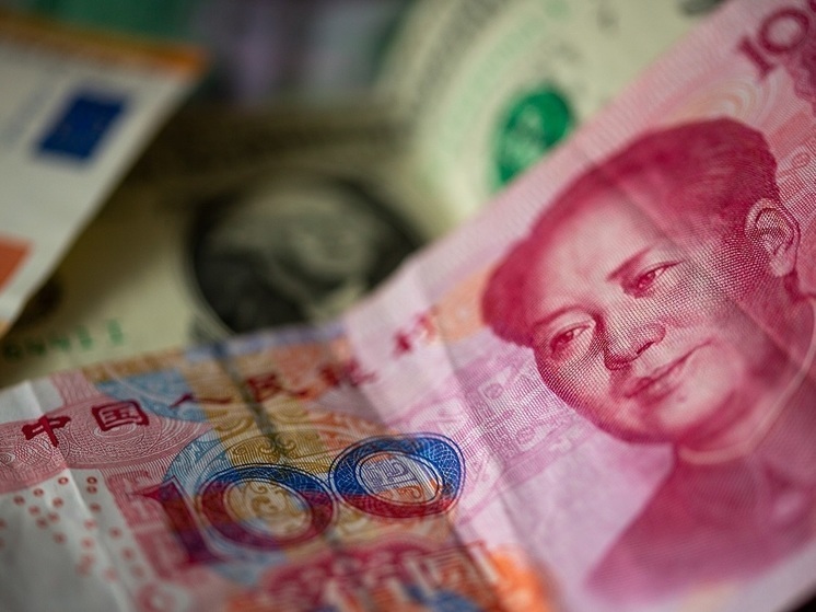 Юань впервые стал второй мировой валютой в торговле через SWIFT