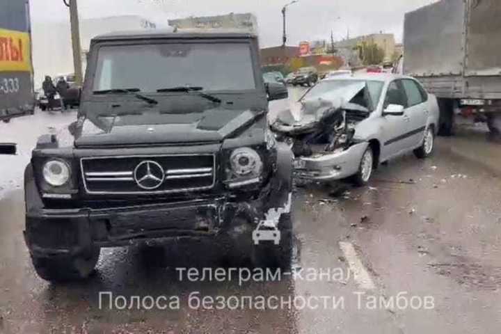 В северной части Тамбова произошло «комбо» из трех автомобилей